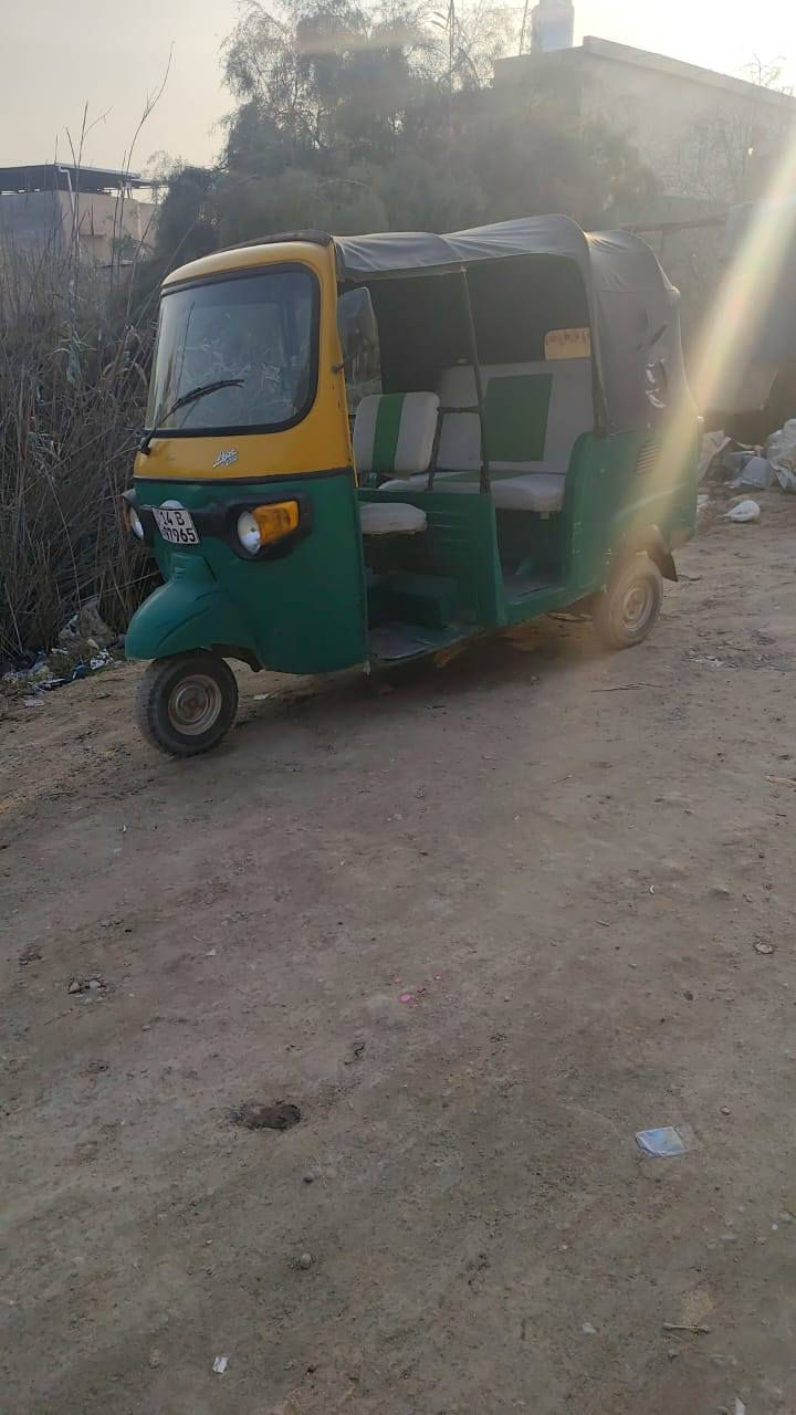 تكتك بياجو للبيع موديل 2019 سنوية باسمي السعر 4 وبيهة مجال ***********
