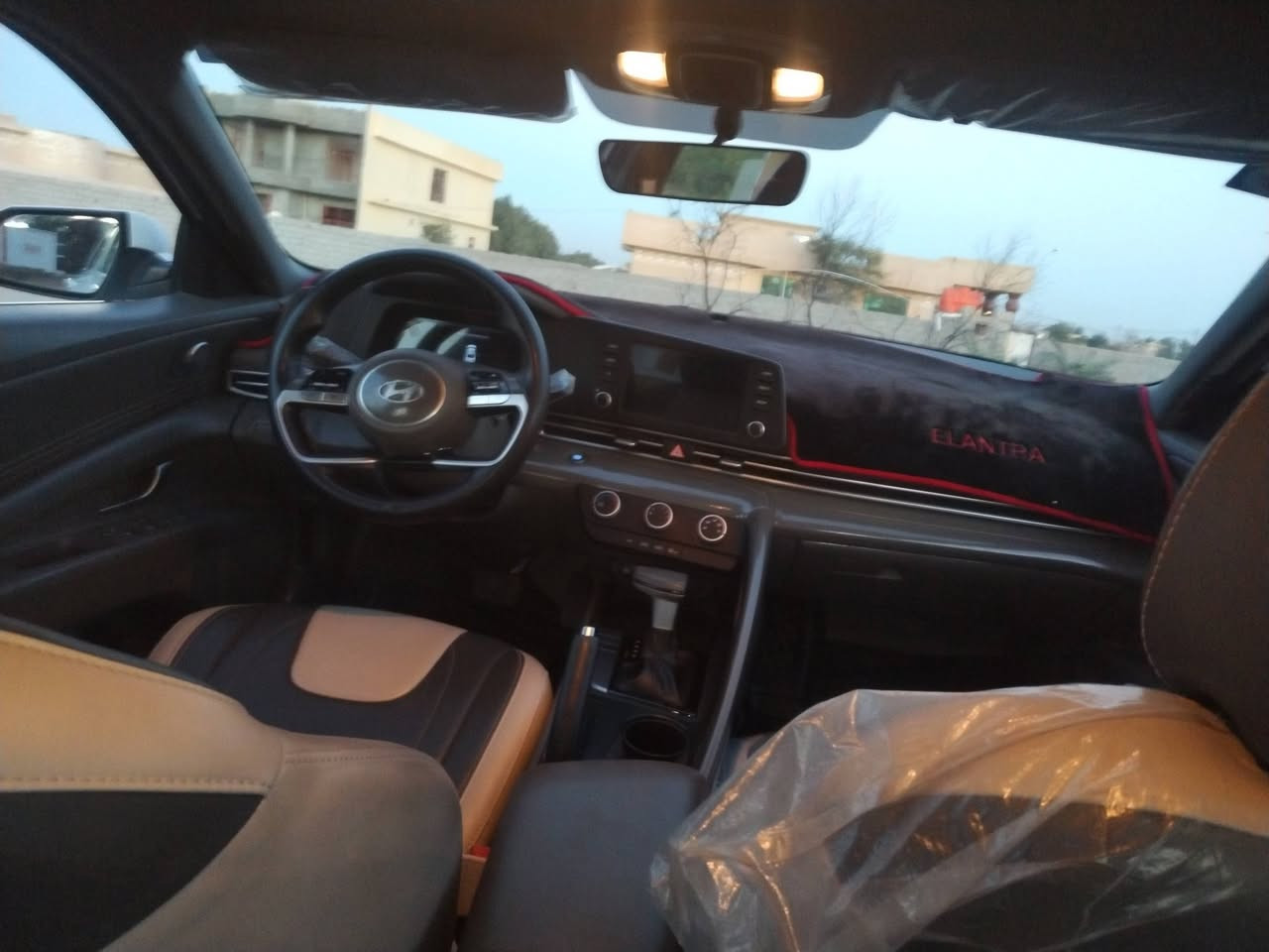 سلام عليكم للبيع النترة موديل 2024 خليجي فول مواصفات رقم بغداد مكفول ما عدة خشم الجاملغ شبر بارد الجاملق لامامي الأيمن والباقي مكفول السعر 190 وبيهة مجال لاستفسار ***********
