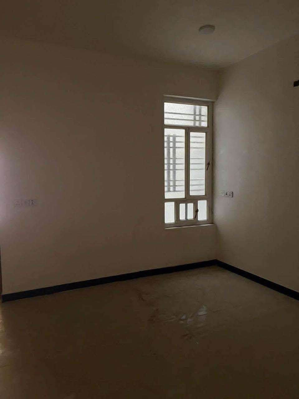 🏡بيت للبيع 90متر🏡⬅️نوع العقار《طابو صرف》طابقين
⬅️اسم الحي《 بغداد/ الكرخ/حي الجهاد / الاساتذة قريب الاربع شوارع و الشارقة 》
⬅️المساحه  《 90》متر
⬅️البيت مدخلين 
⬅️الواجهه   《4،5》متر 
⬅️النزال      《 20 》متر
⬅️الشارع    《 10》متر 
⬅️عدد الطوابق《 2》
⬅️عدد غرف النوم 《3》
⬅️عدد صحيات [2]
⬅️ارضيات الدار واجهة  《 مرمر 》
⬅️الخدمات 《كهرباء.ماء. مجاري. تبليط》
⬅️بألقرب من الدار 《مدارس. سوق. عيادات طبية 》⬅️بناء حديث 
📞 للاستفسار اتـصـال ☎️ صاحب العقار  ***********
