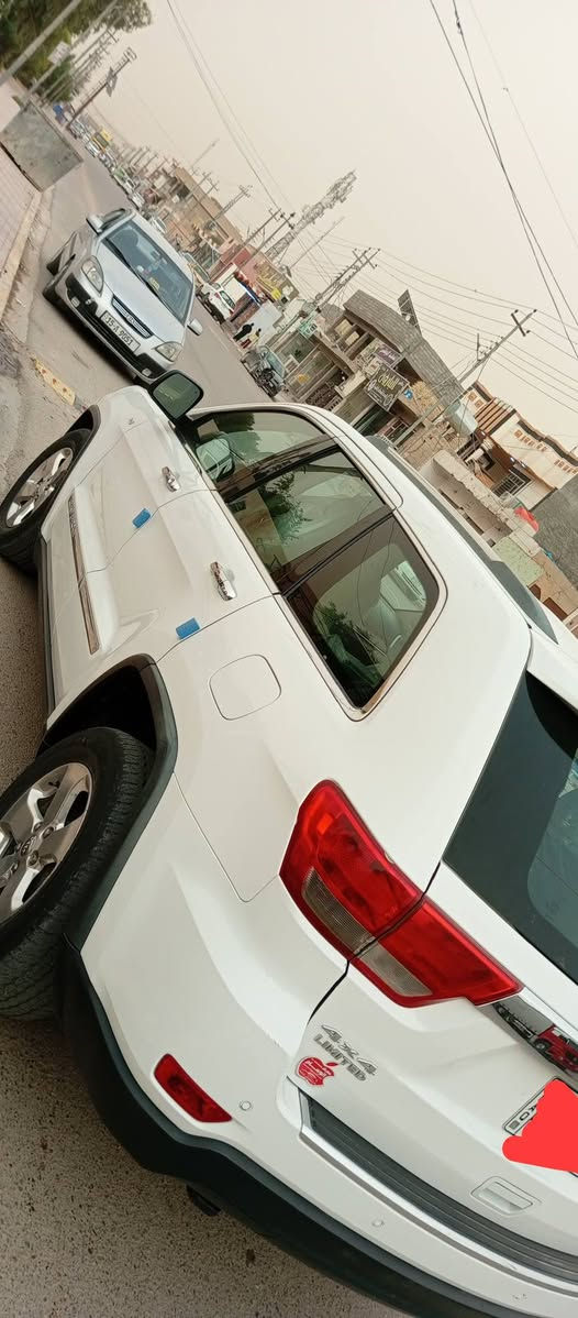 جيب كراند شيروكي 2013 لمتد خليجي Vip رقم بغداد  جديده خير من الله اتصال *********** واتس اب ***********
