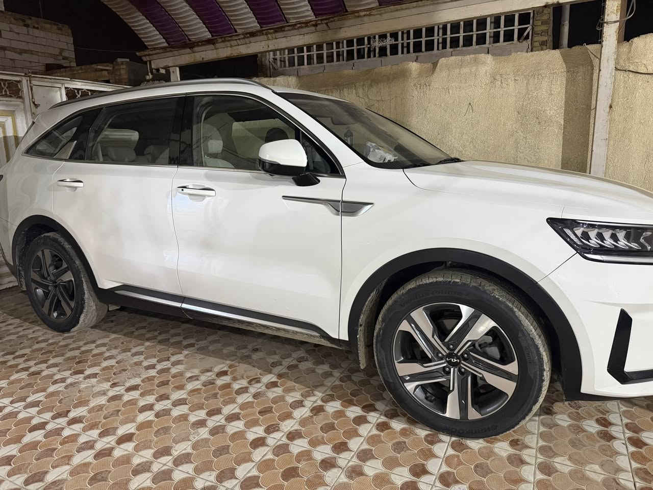 للبيع سورنتوا موديل 2023 خليجي مكفوله من المعجون والصبغ والتبديل
على شرط الفحص والسونار 
محرك V6
٤ كاميرات 
كشنات تدفئه تبريد 
حساسات اماميه خلفيه 
كشنات جلد وكهربائيه الاماميه والخلفيه 
هاند بريك دگمه
تحكمات 
شفتات 
جنطه كهرباء 
گير ماوس
بردات خلفيه
جام ٤ اوتو
اناره داخليه 
٧ راكب 
تبريد منفصل ٣ قطع
تشغيل عن بعد 
وبعض المواصفات المعروفه  
رقم اربيل جديد وهزه جديده  وسنويه اصدار جديد الى 2029
گير ومحرك مكفول من التصليح وفتح اي برغي 
ملاحظه(بيها بارد فقط ٣  مكانات اصغار )
بيها سونار المندلاوي 
ماشيه ٤٦ الف 
السعر ٢٨٩
محافظة الديوانية 
واسف ع الإطالة  
للاستفسار 
***********
***********
