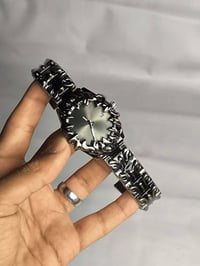 وارد اوربي • مكينة كوارتز • مينا اسود