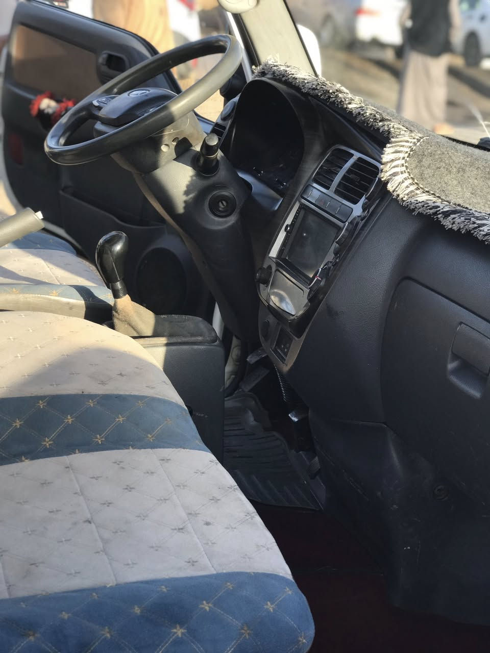 سلام عليكم 
 كيا حمل للبيع بغداد تحويل مباشر مكفوله كفاله عامه سيا
ره جاهزه ما تخلي عليهي الف  كهربائيات حداده دوشمه سياره جديده 
السعر 118 وبيهي مجال للطيبين   للستفسار 

رقم صاحب السياره ***********
