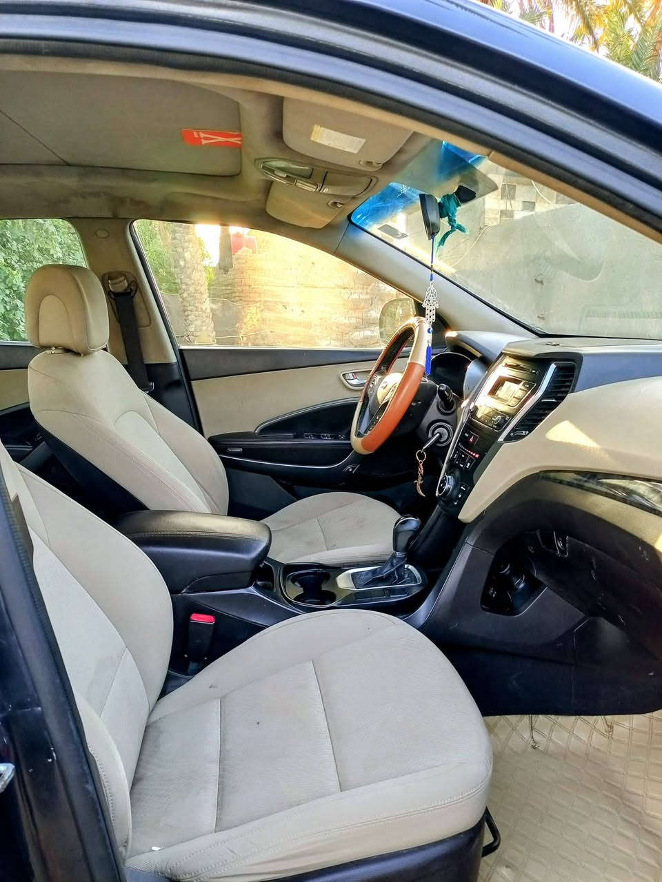 سلام عليكم للبيع سنتافي 2016 خليجي حادث تبديل بابين اصليات مو تجاري وبدون صبغ وجاملغ خلفي فقط هذا الي بيها..... محرك 4 سلندر فتحة بانوراما مريء شفط +ترحب عند فتح قفل السيارة والاقتراب سكنات لون ابيض تلقائي نهاري السيارة #7_راكب + 3قطع تبريد لون السيارة حبري او كحلي ولون الداخل بيجي مابيها كل عطل كير مكينة خير من الله تبريد ثلج الله وكيلكم بالصيف يكرص من البرودة
العنوان:- النجف الاشرف 🌲
‏‪***********‬‏
