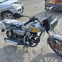 سونك 2025 للبيع نضيفة محرك نضيف اوراقهة كاملة ومكمركة والدراجة بعدها ج...