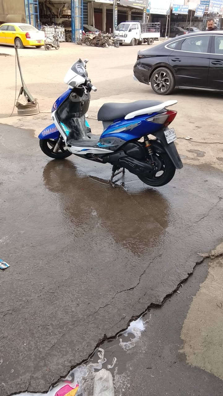 سلام عليكم دراجه سكنس نثية مال رمبة مابيها اي نقص بيها صدر رياضي وبدلات خلفيه رياضيه وصالنصه الدراجه  مامدود سبانة عل مكينه دراجه كلش حلوه السعر 950وبيها مجال الشراي ***********مكان  شهداء البياع
