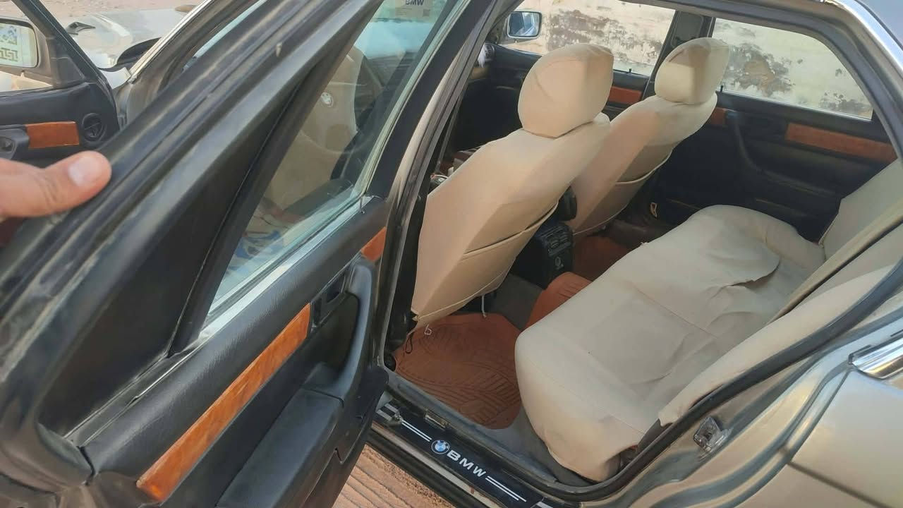 بي ام حجم 735موديل 1991مكينه محور فيشه وبطل جددللبيع او مراوس بسياره ياباني علما السياره مكفوله ضربه كص اصوليات مصبوغه جماليه مكان السياره نجف


**إذا كنت صاحب هذا الإعلان وتريد حذفه لأي سبب، رجاءا أرسل رسالة إلى الدعم الفني**