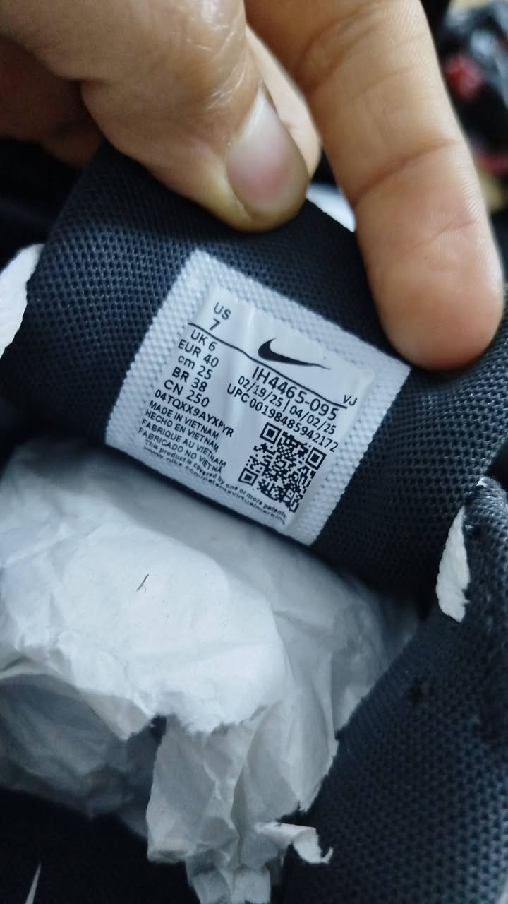 حذاء نايك اصلي فيتنامي 🇻🇳 جديده قياس 40 لو 38 خلي سعرك


**إذا كنت صاحب هذا الإعلان وتريد حذفه لأي سبب، رجاءا أرسل رسالة إلى الدعم الفني**