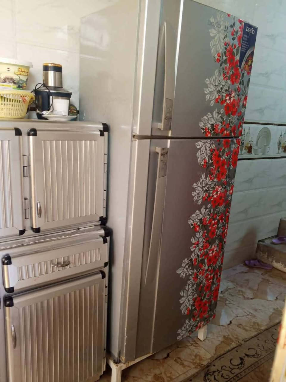 ثلاجه للبيع حجم كبير شرط ماواصله مصلح وضع شركة
السعر 130بيع مستعجل


**إذا كنت صاحب هذا الإعلان وتريد حذفه لأي سبب، رجاءا أرسل رسالة إلى الدعم الفني**