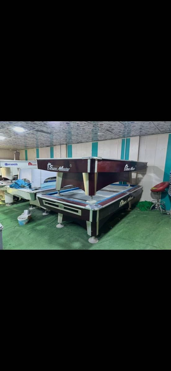 حبايب عمري سوبر ماستر دبل شاضي نضافه 90\100يتوفر جميع البلياردات يجي كامل ملحقات من جوك او اكيوبات عدد2او مثلث او طوبات او يجي ويا قماش بسعار مناسبه 
للستفسار رقم الهاتف واتساب
***********
