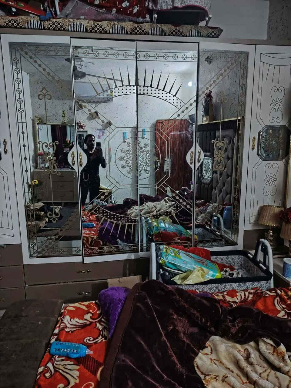 للبيع ١١ قطعه غرفه نوم تركي سعر ٥٥٠
فلوجة جسر ثالث 
*********** كورك 
*********** اثير
