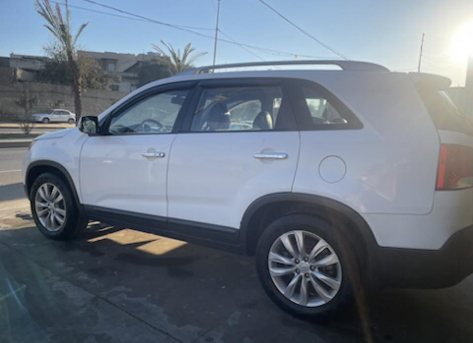 سـورنتـو خليجي
مـوديل 2011
بدون صبغ كلين 
فـول مـواصفات 1/1

محـرك24دوش

بـانـوراما 

بصـمه 

مري شفط 

خمسه راكب 

سبايدر عل الجنطه

شرط سبير مانازل 

السعـر170

للاستفسار الاتصال على الرقم 

***********
