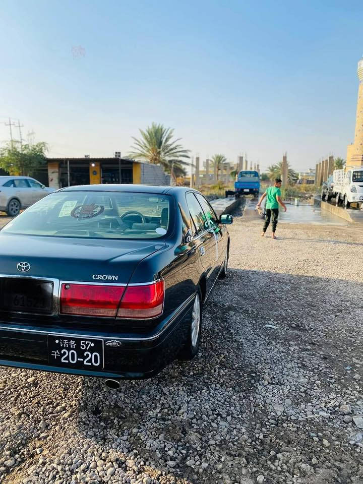 السلام عليكم ملكه للبيع سياره موديل 2000 سياره كفاله عامه مصبوغه عام كان الصفراء ونصبغت سياره 4 دكم مكينه الجبيره  السياره دمات السعر ٣٠ورقه بيه مجال رقم الهاتف***********
موجود واتساب
