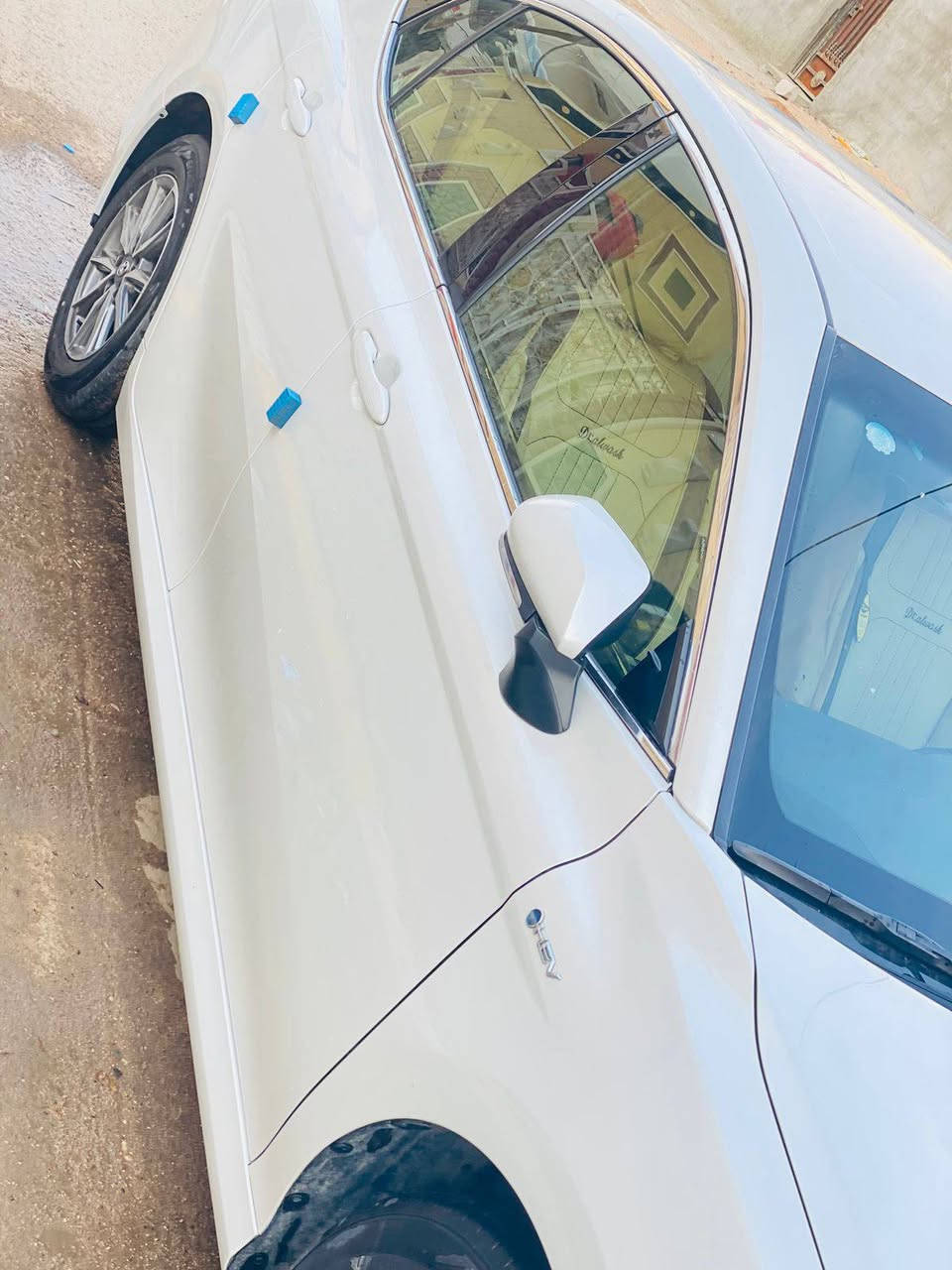 السلام عليكم
سياره كامري موديل 2025 هايبرد نص فول 
وكاله عبد الطيف جميل 
السياره مطلوبه للمصرف مقترض وكفيل نفس البيت 
وكاله ثاني يوم 
السياره ماشيه 8الاف مكفولة من الشخط 
اللاستفسار الإتصال على الرقم التالي 
***********
