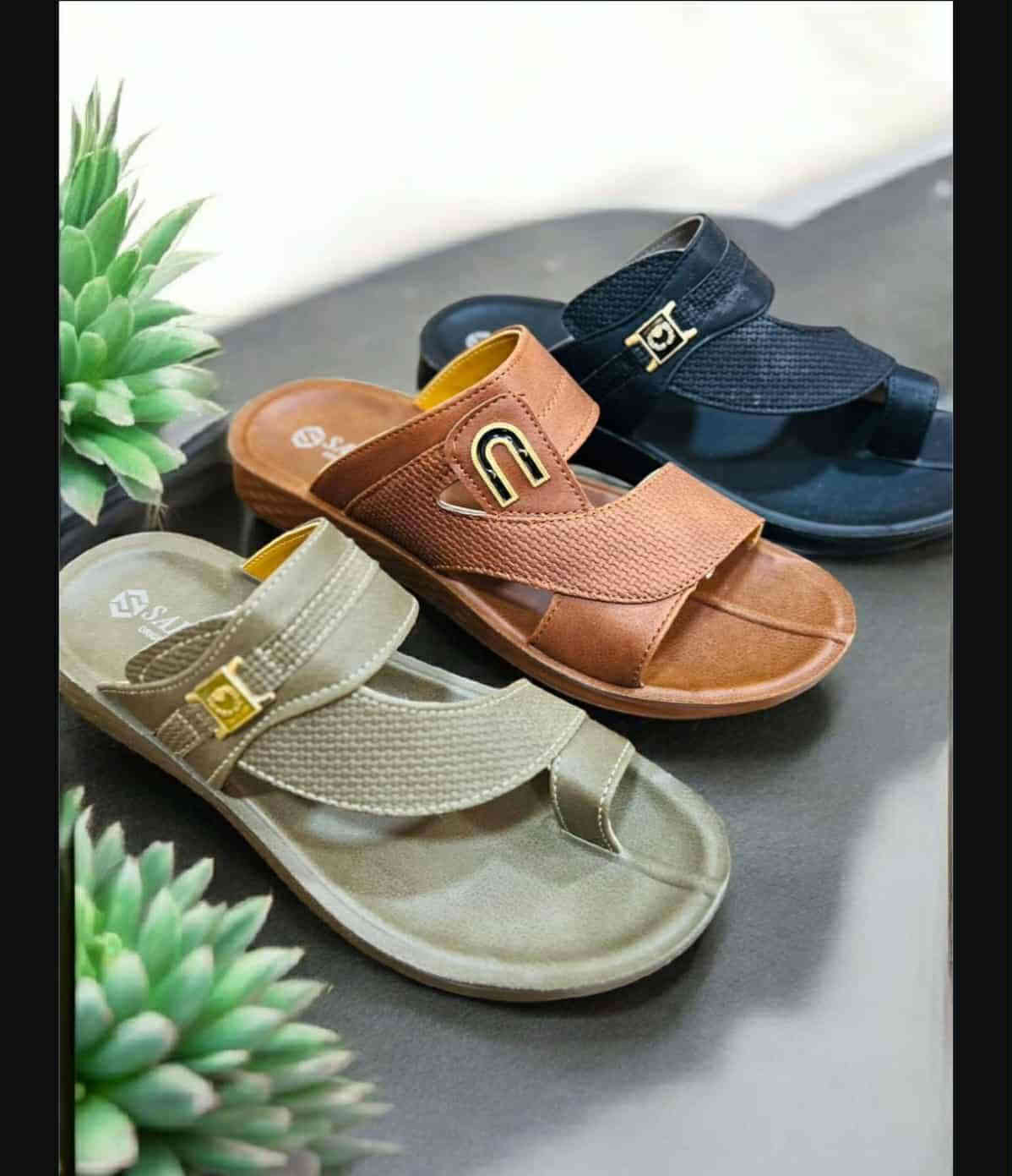 #بــــــــ42_الـــــــــف_فقـــــــــــط
شحاطه رجالي طبــــي ساركل الاصلي 
فوول طبي قياسات من 40-45 
يوجد توصيل لجميع المحافظات
ــــــــ♡ #باربـــــــي_للجملــــه♡ــــــــ

رابط قناتنا على التلگرام..... 

https://t.me/BARBELP

للحجز والاستفسار مراسلة الصفحه 
رقم الواتس : ***********
