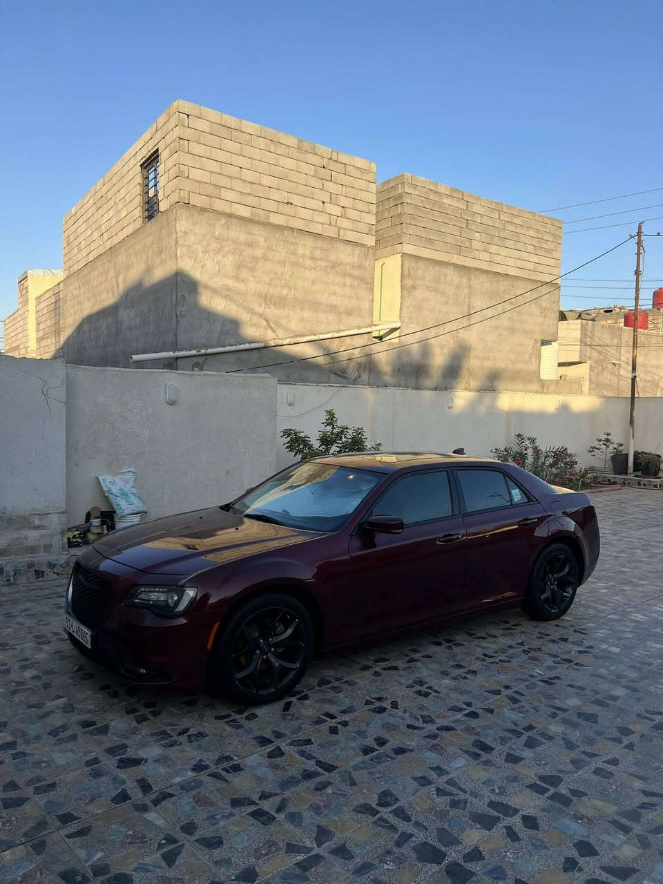 السلام اوباما كرايسلر موديل ٢٣ اصل s 
وارد امريكي حادث صفحة السايق بابين تبديل وجاملغ الكدام صبغ 
رقم بغداد الجديد سنوية باسمي 
لون كرزي مميز شذرة 
مضخم صوت 
حساسات امامي خلفي
نقطة عمياء 
بانوراما 
اشارة مري 
نظام سبورت 
تشغيل عن بعد
اي سيرفس بالعينة ما مشتغل 
سعر ٢٩٠ 
مكاني بصرة للتواصل : ***********
