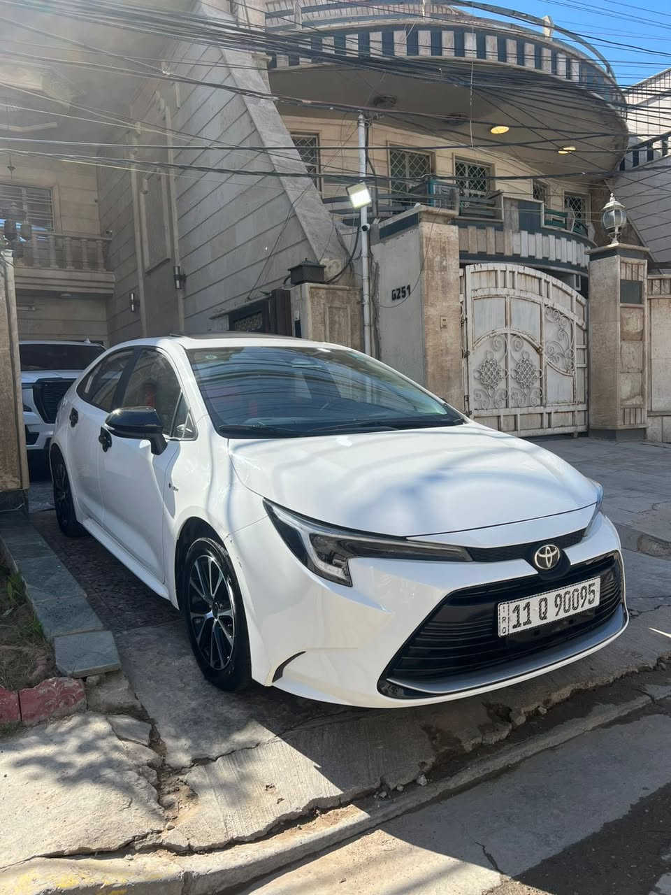 كورولا هايبرد 2025
السعر $150 مجال قليل 
مكاني السيدية الضباط 
ماشية:
10 الف كيلو
عمار ***********
