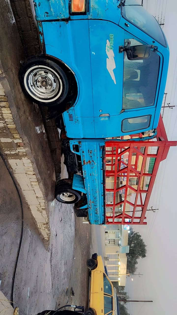 كيه بنكومكفوله من صبغ ولمعجون شاصي كير كفاله مكينه م خيط تبخير موديل 1995سعر 52ورقه بيه مجال لشري ***********
