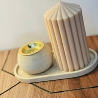 شموع عمودية • طقم جبس • تصميم بسيط