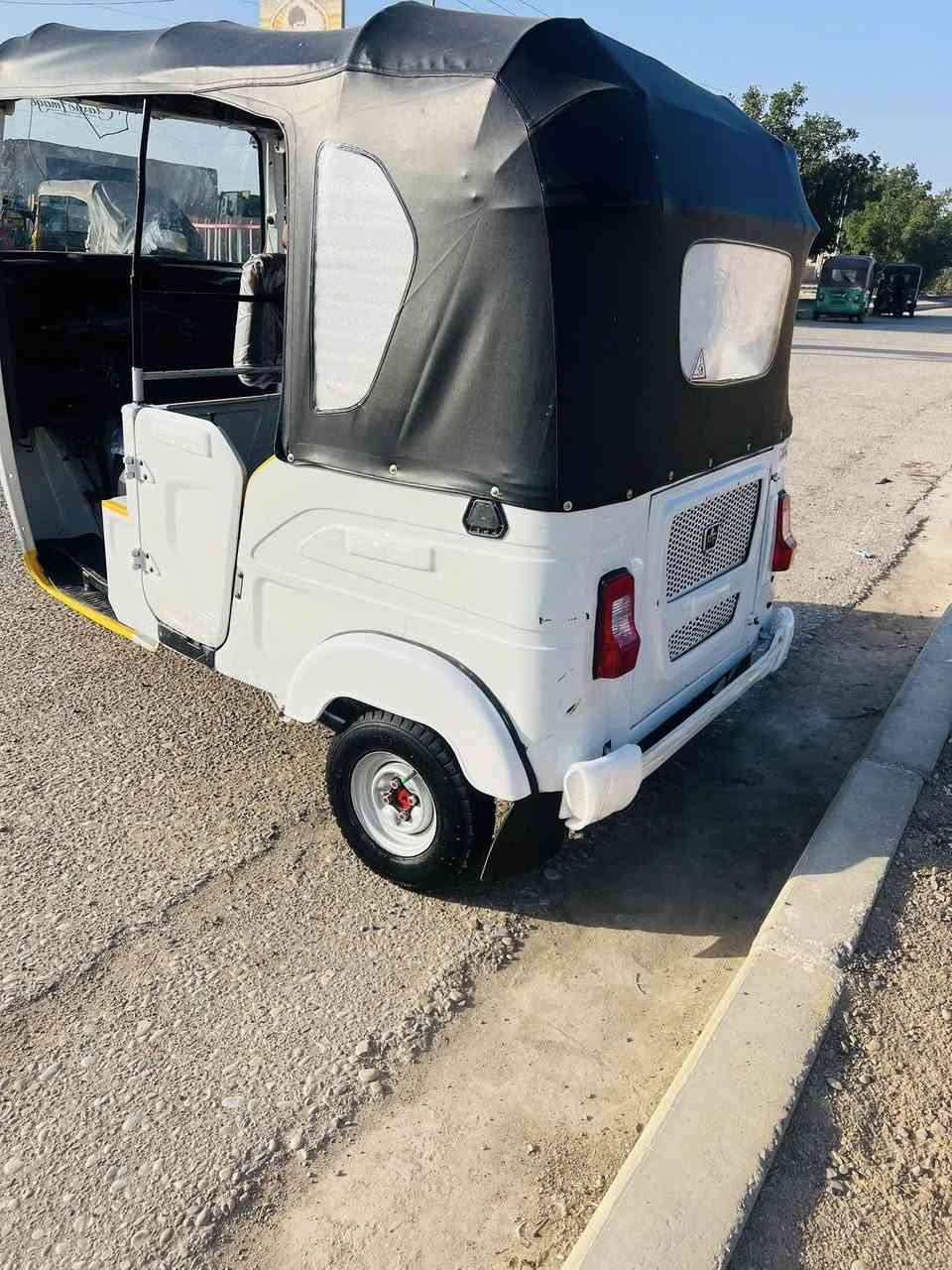 تكتك موديل ٢٢تكتك كفالا تكتك جهزه من كلشي سنويه ***********
