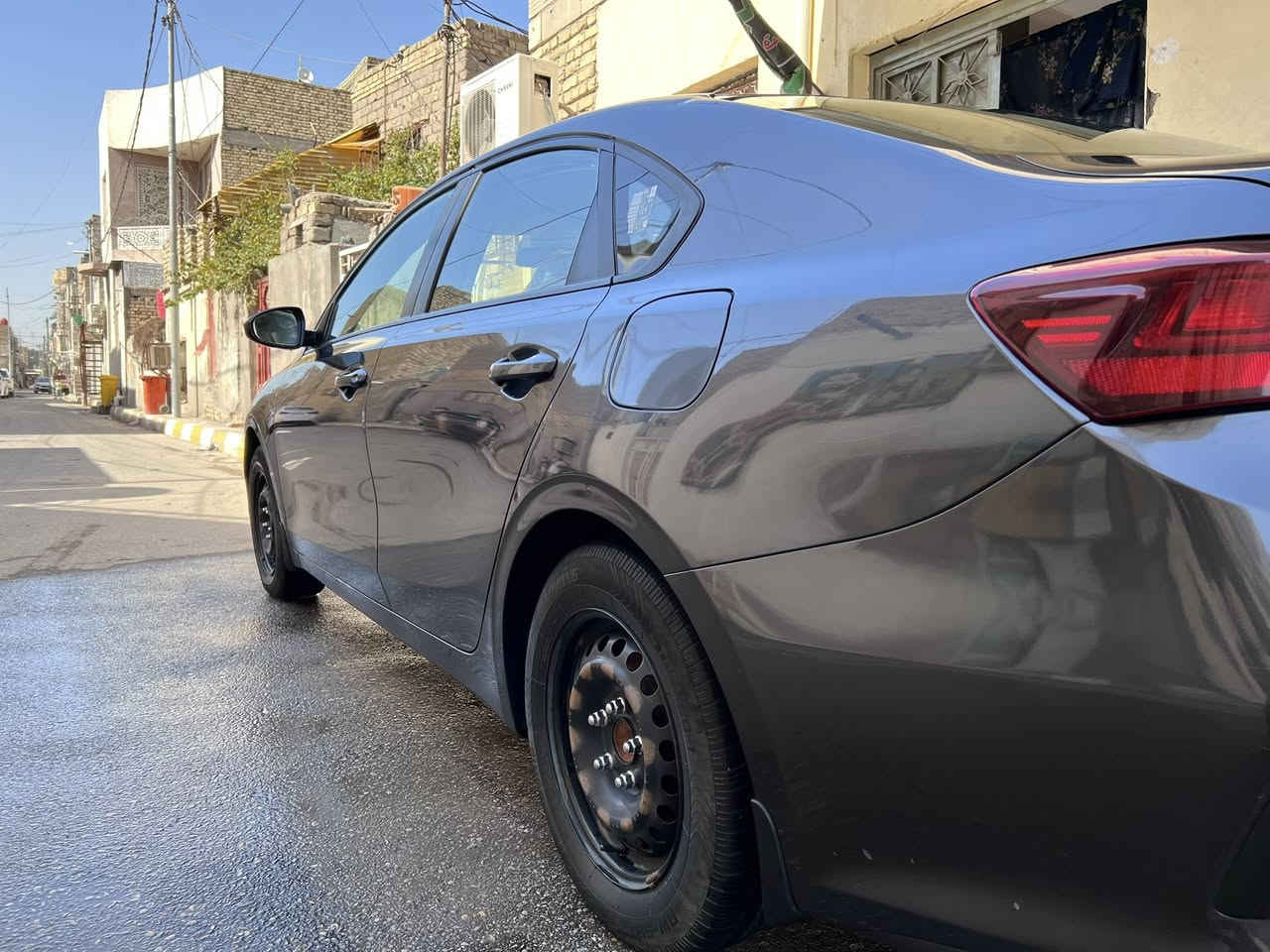 سلام عليكم
من رخصة الادمن 
كيا سيراتو 2019
رقم ذي قار حره بسمي 
سياره مكفوله كفاله عامه 
مكينه 1600 مكفوله 
ماشيه 125
سعر 145وبيه مجال
ستفسار ***********
العنوان ناصريه مركز
