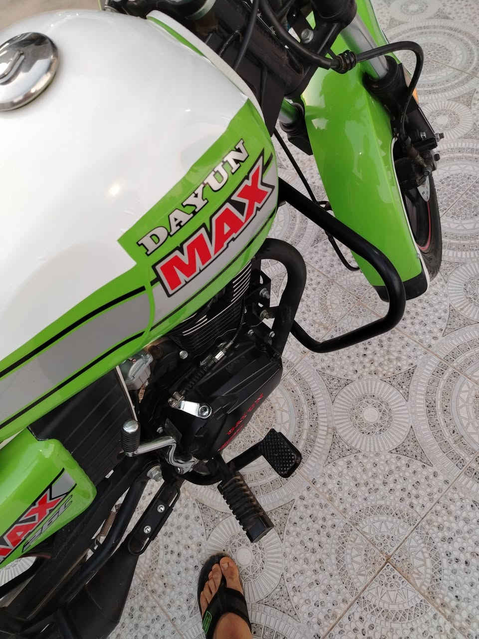 دراجه دايوان نفخ موديل 2023 طالعه بشهر 11دراجه مكفوله رقم واسط السنويه لل 28 دراجه مال جناي احلى من الصوره نظافه فول مستعجل على بيعته للتواصل الرقم ***********
