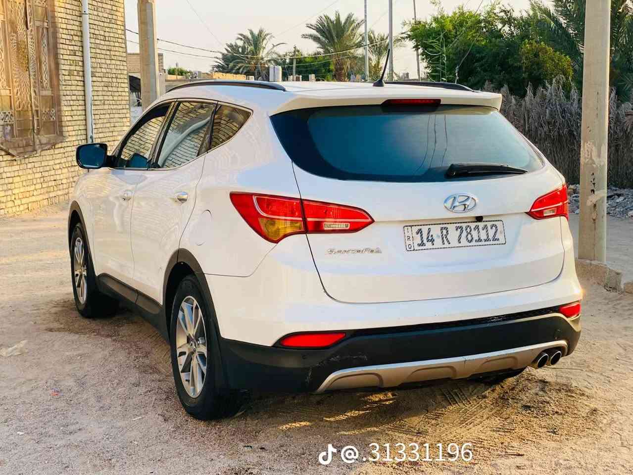 (سلام عليكم)
هونداي سنتافي 
خليجي مكفوله كفاله 
موديل 2014 /4سلندر 
فول مواصفات حساسات خلفي حساس امامي شاير بل مري كامرا شاشه حجم كبير  كشنات جلد كشن كهرباء /7راكب /4سلندر 
3قطع تبريد 
سياره وضع شركه ماشه 150حقيقي 
محرك كير حدادي تخم تاير جديد تبريد ثلج /
السعر 168$
مكان سياره ناصريه غراف 
الستفسأر الرقم (***********) (***********)
