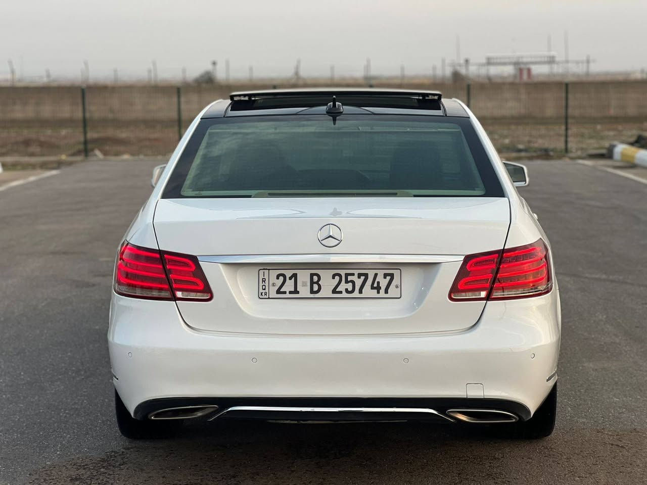 مرسيدس____ E-200 ___2015

 مودیل 2015            ماشییە 78000 مایل حقیقی
وارد المانی ظمان دولی و کلین تایتل بس بیها قطعە وحدە مصبوغ بدون حادث بدون دواخل و بدون ایرباک شرط فحص والباقی مکفول کفالة عامە
——————————————————————————————
 مواصفات فول فول 1/1 ( بانوراما - کشنات جلد - کشنات هیتر - کشنات کهربائی - خمس بردات - رادار امامی و خلفی - حساسات امامی و خلفی - لایتات زینون و لید - و بعد بیها هوایە مواصفات …) 
——————————————————————————————
 کیر و المحرک مو مفتوح و مابی ای خلل و صوت و مکفول من کلشی
کل سیرفات امسویلها من شریکە BCM و مابی دینار مصرف الدهن محرک و هایدرۆلیک کیر و تایرات جدیدە امبدل یعنی دینار مصرف مابیها کلشی علی وظع الشرکە 
——————————————————————————————

مکان سلیمانییە 
رقم تلفون ***********
