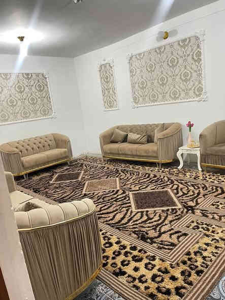 دار سكن طابو صرف في حي ( الزهراء ) 
بجانب بيت الخال ( هيثم مزهر فراس ) 
امام بيت الاستاذ ( علي شمال ) 
مساحة / ٣٢٠ م 
بناء طابوق - صب كونكريت -ماء - خدمات - كهرباء 
عرض الشارع ١٢ م 
غرفتين نوم + صحيات داخلية + خارجية 
( تحويل مباشر ) 
مع ( اثاث المطبخ )

للاستفسار مراجعة مكتب ( غيدان ) للعقار  
واسط - الزبيدية - مقابيل حي ( الصناعي ) 
***********
*********** محمد سيد غازي
