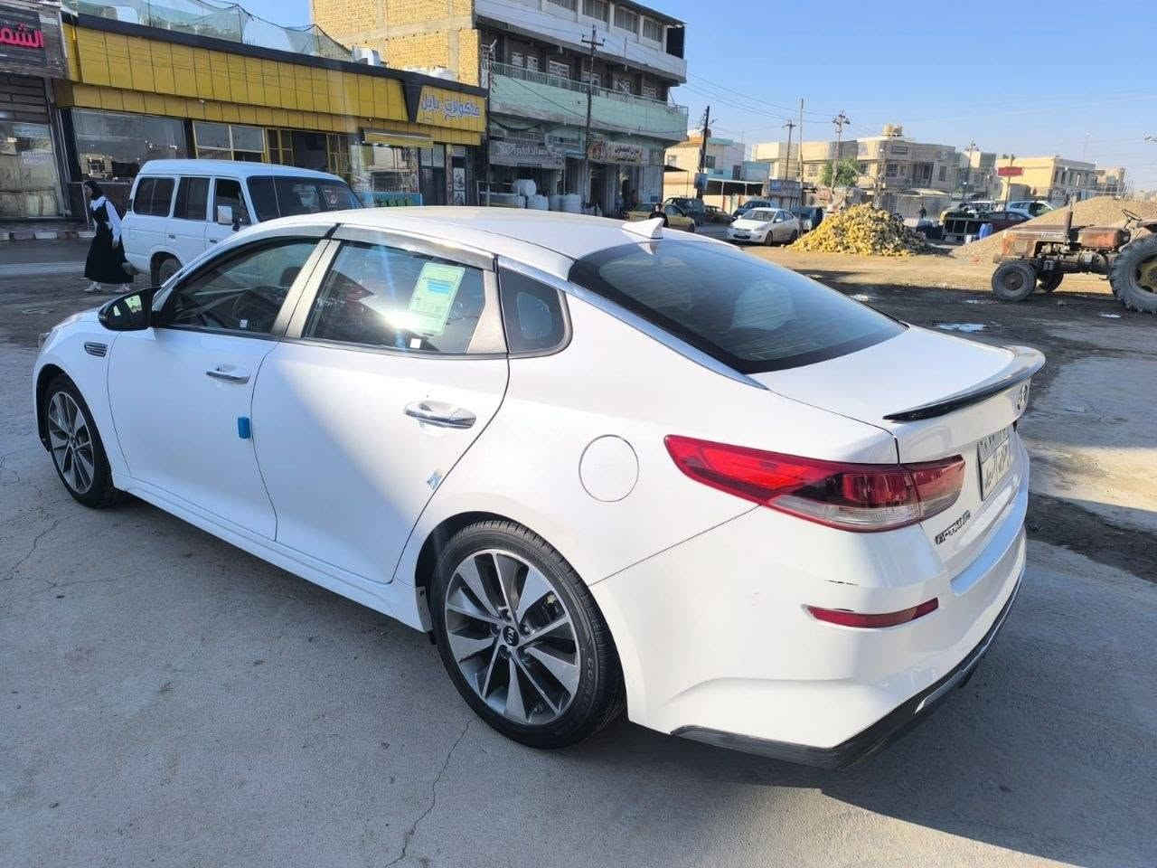 سلام عليكم 
اوبتما  2020 امريكي 2400 تنفس طبيعي ماشية 112 الف 
مواصفات fe المعروفه 
قطعه تبريد 
ويل  18 الرياضي 
لايت زنون( 320 الف )
اشاير مري 
رادارات امامي جانبي 
كامره خلفي
ستيرن تحكم 
شاشه لمس مال وكالة  
مسويلها برمجة دوانز

حادث امريكي جامغ خلف السائق وشوي من الجنطه ومبدل البنيد مثل ما موضح بصوره الحادث
#السعر 140 وبيها مجال حك تبديل السنويه  لان قريبة
المكان بابل حلة _الهاشمية 
الشراي  يتواصل خاص


**إذا كنت صاحب هذا الإعلان وتريد حذفه لأي سبب، رجاءا أرسل رسالة إلى الدعم الفني**