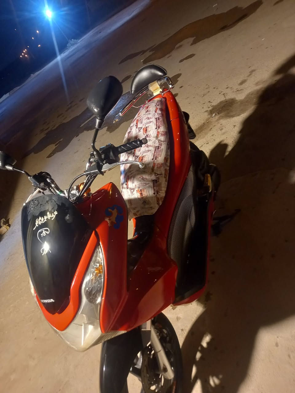 سلام عليكم دراجه pcx جيل اول
بلاديه كفر ومكينه  محرك 125
دراجه نظيفه كلش مكفوله 
سعر 13وبيه مجال حك جيه ***********
