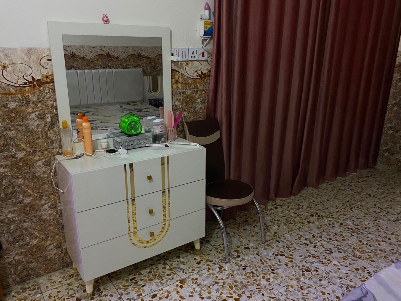 غرفة نوم نفرين تركي جديدة ونظيفة للبيع للتواصل عبر الرقم واتساب ***********