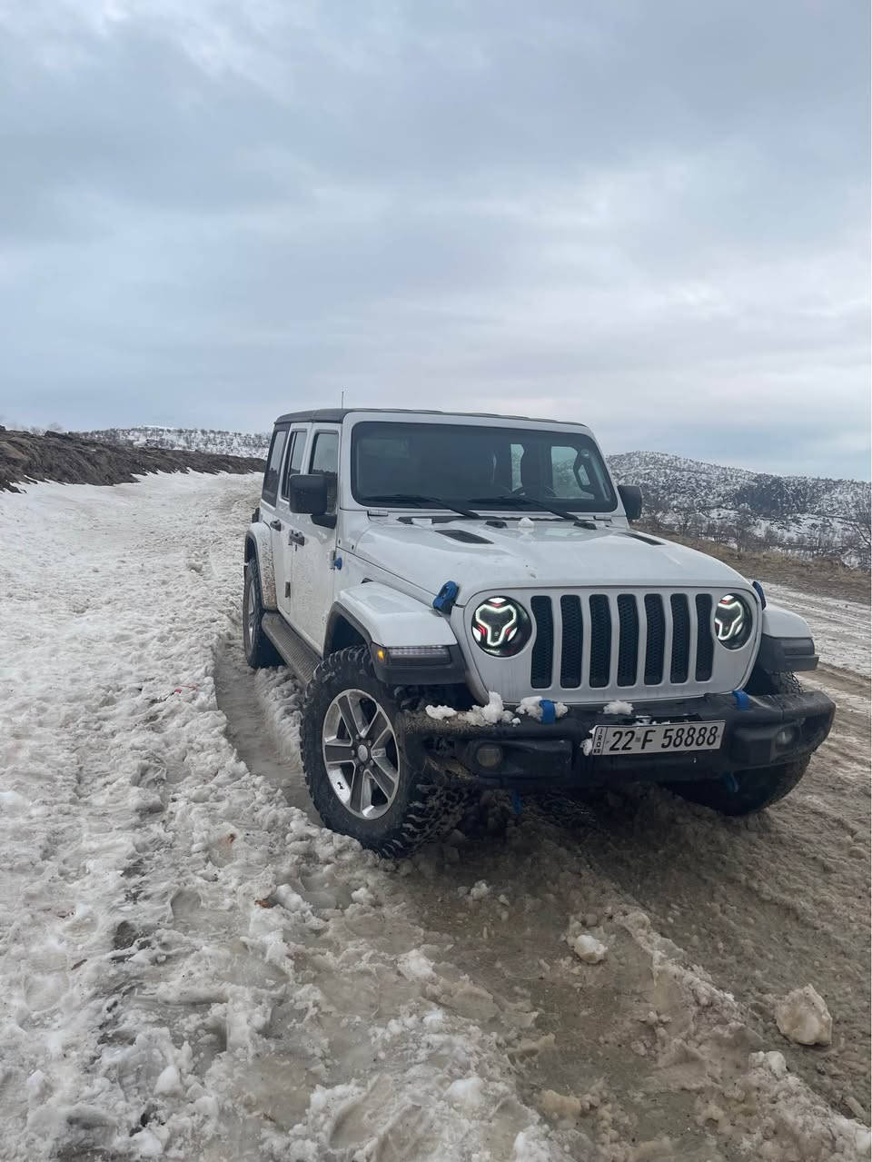 جيب رانگلار ٢٠١٨سه حاري به سمه شه خال كوشن جلت لايت زينؤن سه قف پلاستيك *********** واساب  فرؤشتنو گؤرينه وه أربيل, العراق
