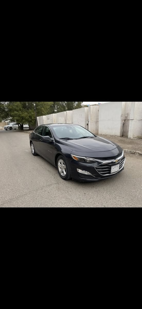 ماليبو 2023 رقم بغداد
سياره حادثهة جاملغ وبنيد بدون دواخل سياره جديده جداا ومماشيه فقط 13  الف مواسفات Lt مكان السياره الاعضمية 
***********
(وتساب ***********)
