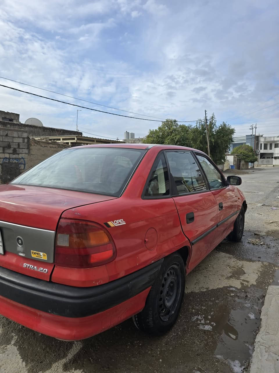 اوبل استرا فول اوتوماتيك تبريد تدفئة شغال وارد يابان موديل 1995
سنوية بأسمي شخصيا 
رقم بغداد مشروع وطني 
السيارة تتحول داخل كركوك وكل المحافظات 
دبل ايرباك 
بريك ABS
شاشة ايباد دشبول
تخم تاير نظيف 
صدر جديد 
كير اوتوماتيك 
الجامات الأمامي اوتوماتيك 
بطاقة بنزين وياها 
المكان كركوك/ حي الواسطي 
السعر 53 بيها مجال 
للاستفسار الاتصال على الرقم 
***********
