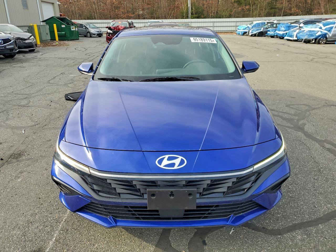 سلام عليكم هونداي ألانترة 2024 
ماشيه 19كليو 
مواصفات فتحه 
هواي بيه مواصفات 
موعد الوصول إلى ميناء العقبه /4/8
 التواصل ***********
مكان بغداد الدورة
