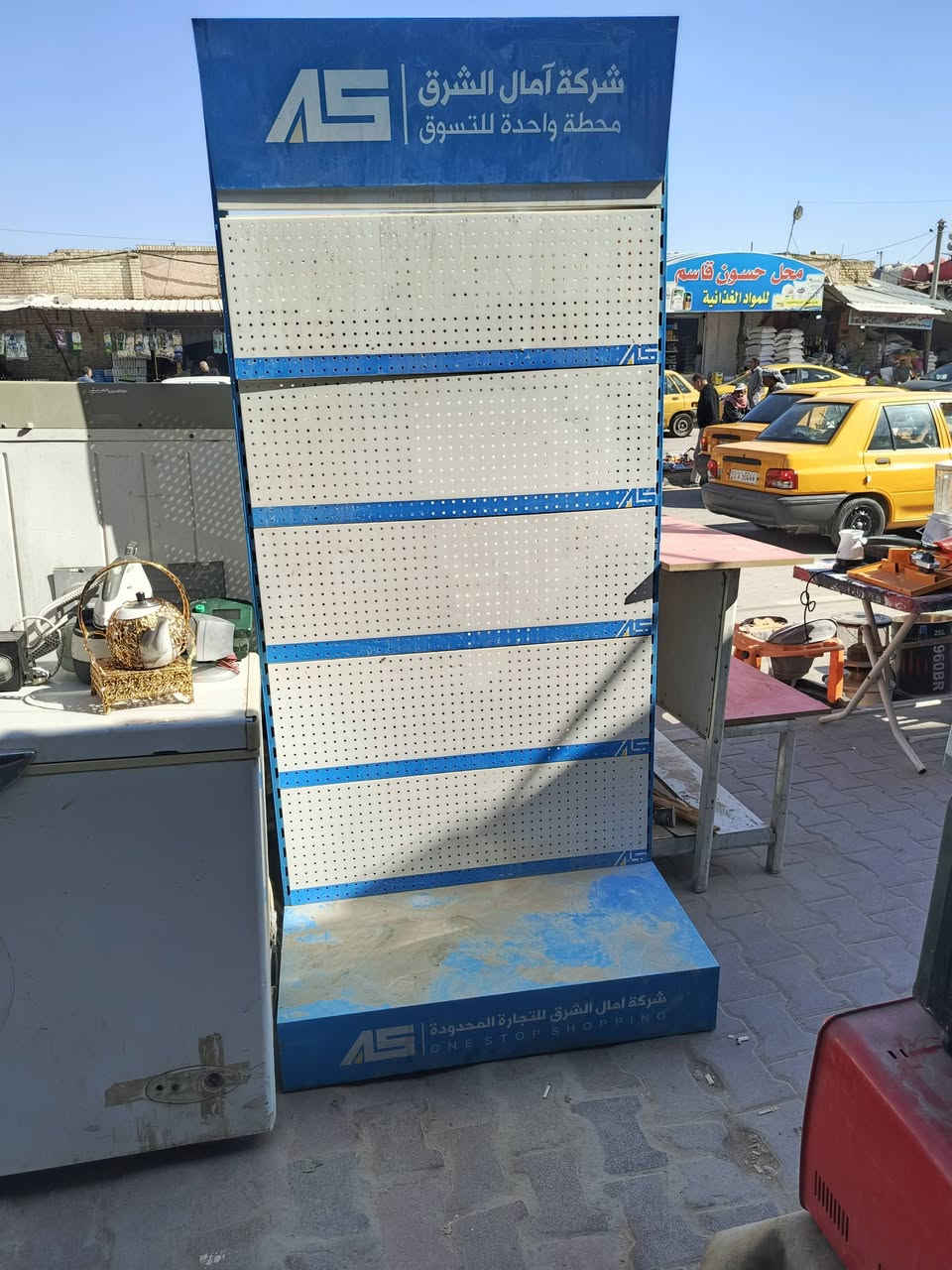 رفوف للبيع اي استفسار ***********
