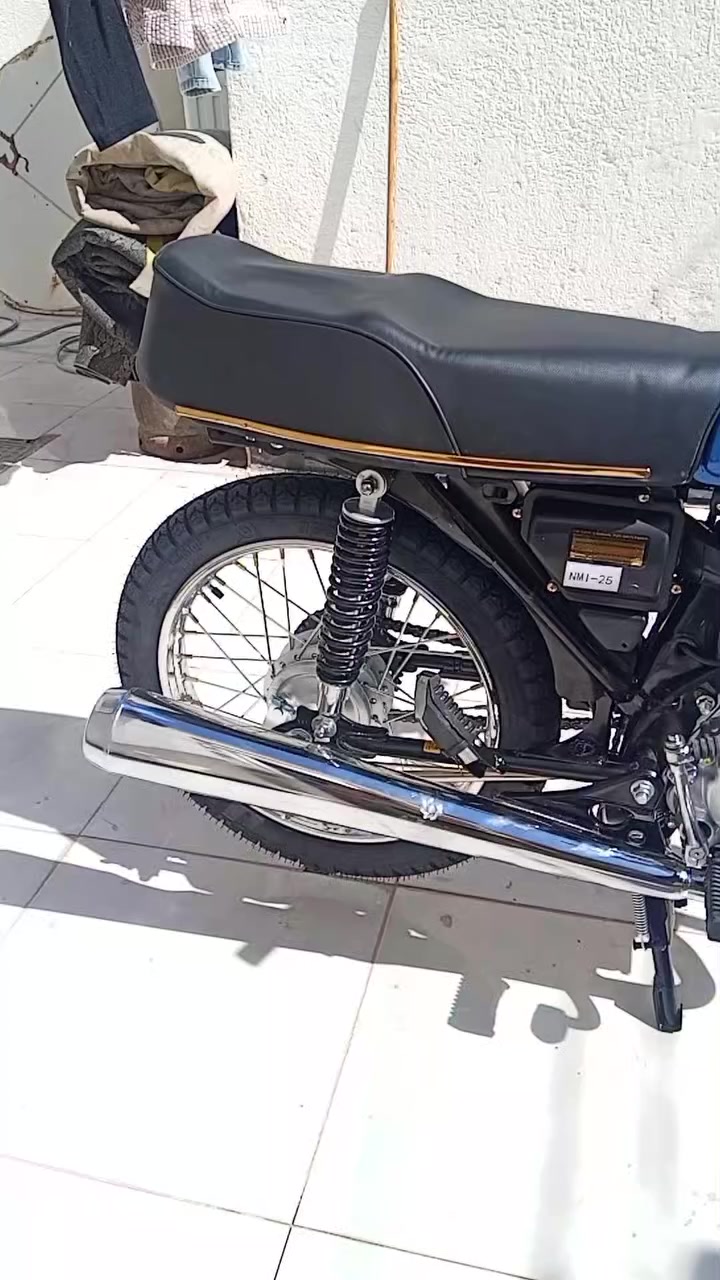 سلام عليكم دراجة لبيع امس كملت تعمير كله 26اوراق سكنر 7 اوراق بعدهه مامسحوكه محرك سيجي أبو الحربه مكاني ناصريه سجن الصلاحي سعر 900وبيهه مجال الشراي يشلع عيوني اذا شوفهه غاليه عليك اعبر المنشور ***********لحد يراسل شنو تفاصيلهه هاي كل تفاصيل ول صور كدامك
