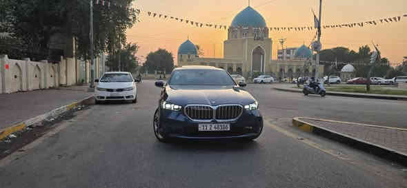 للبيع BMW 530i xdrive
موديل ٢٠٢٤
رقم بغداد
ماشيه 7,000 Km 
فور ويل درايف
وارد امريكي حادثها دعاميه خلفيه فقط الايرباكات كلها سليمة وصار بيها صبغ الجنطه وشوية من الجاملغ اليسار الخلفي وصيانة السيارة بالكامل داخل وكالة العروش والتقرير موجود مالتها
المواصفات
اللون نيلي والداخل كشنات جلد ابيض
٤ سلندر توربو
حساس امامي خلفي
رادار امامي خلفي
سستم صوت Bowers&Wilkins
كاميرا ٣٦٠
شاشه جبيره الكيرف
فتحه
كشنات كهرباء جلد تدفئه وستيرن تدفئه
تبريد قطعتين
كشنات خزن ميموري
داتا شو
السيارة بيها بصمتين
اوتو بارك
التحكم بأنظمة الصوت عن طريق حركة اليد
شاحن وايرلس
صندوك كهرباء
اناره داخلية متغيره
توقف ذاتي
نظام تحديد مسار
اضاءة led ترحيبيه بالدوسات
السيارة مغلفة ppf بالكامل 

السعر المطلوب 46,000$ وبيها مجال 

رقم الشاصي
WBA53FJ00RCP08529 

مكان السيارة بغداد الاعظمية 

للأتصال ***********
