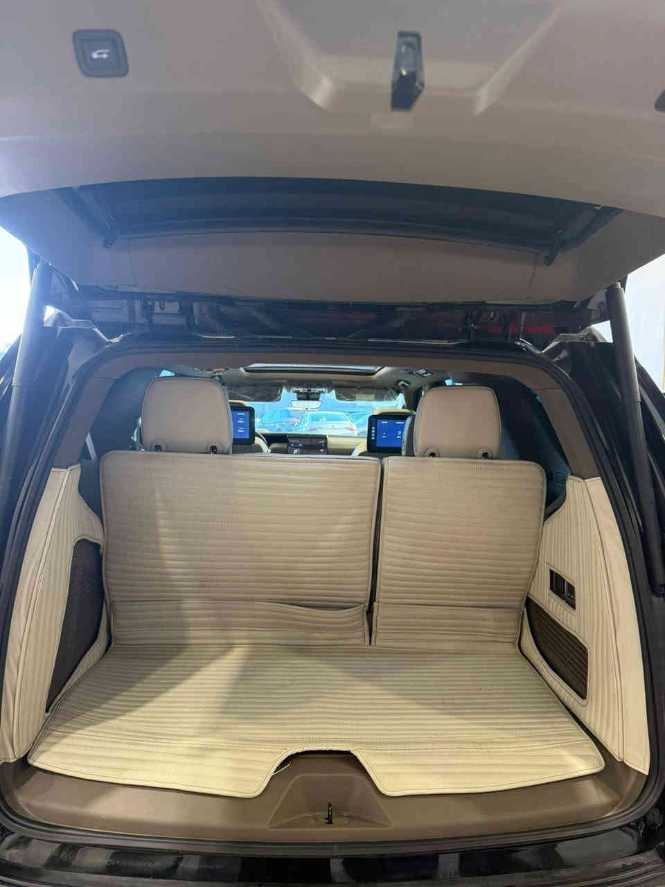 سلام عليكم ، من رخصه الادمن ،مكلف بالنشر للاستفسار الاتصال بالرقم ***********،
GMC ،دينالي ، ٢٠٢٥ ،شركة المنصور،ضمان، ماشية ،10الف كليو متر
مكفوله من الصبغ دعامية للدعامية
السياره مغلفه PPF, مع كتاب تضليل 
مكان السياره اربيل 
السعر بلاش مقارنه بمثيلاتها، :848 ورقه ،
