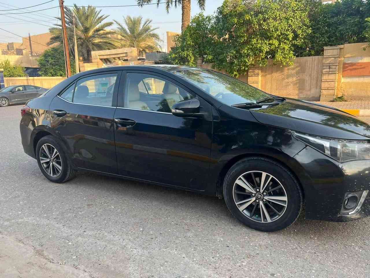 السلام عليكم
للبيع كورله خليجي موديل 2015 بيه صبغ جاملغ +بنيد + باب بدون دواخل  مكينه وكير لاتنقيص ولاتبخير شرط 
مواصفات 
حجم مكينه 2000 + بصمه تشغيل +تبريد ثلج + تدفئه 
كير اوتو + جام اوتو + تخم تاير + صدر امامي +صدر خلفي شرط 
السياره حلوه وجاهزه مابي اي نقص 
السونار مرفق مع المنشور 
رقم اربيل الدولي يعني شرط التحويل 
السعر 110 وبيه مجال للشراي 
الاستفسار ***********
