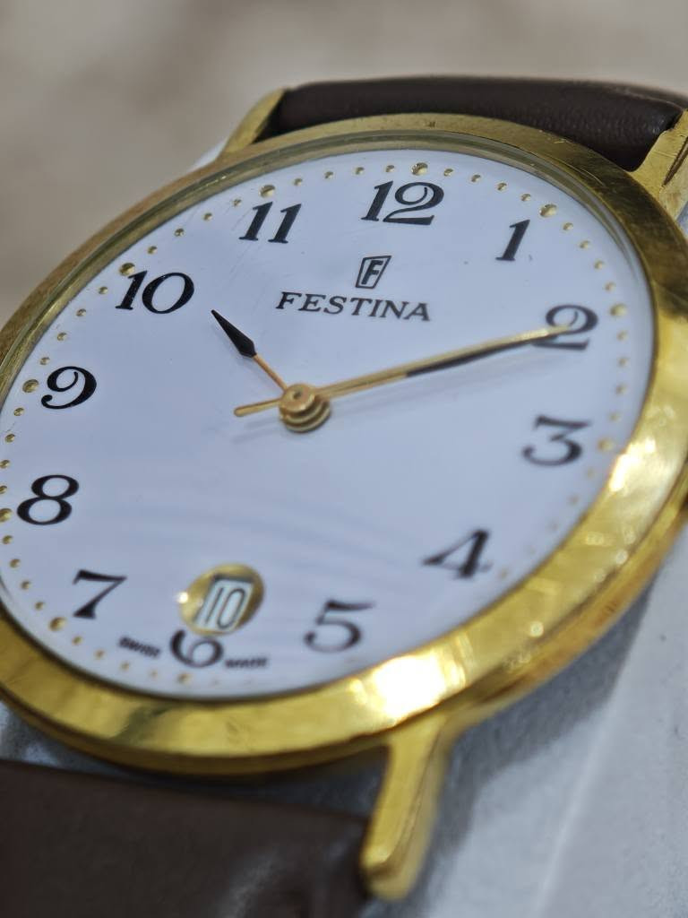 Festina 🇨🇭

¤ نسائي / رجالي 

¤ ساعة فستينا صناعة سويسرية وبتصميم جدا رائع  / قشطة / 

¤ الساعة تعمل بنظام الكوارتز - منفذ لعرض التاريخ الشهري عند الساعة ال6 - نسبة النظافة ممتازة 

¤ سير الساعة جلد مستبدل 

¤ قطر الساعة 33 

¤ السعر 95 الف

¤ يتوفر توصيل لكافة المحافظات العراقية 🇮🇶 
واي استفسار راسلونا خاص وكل الهلا بيكم 💕 بغداد, العراق


**إذا كنت صاحب هذا الإعلان وتريد حذفه لأي سبب، رجاءا أرسل رسالة إلى الدعم الفني**