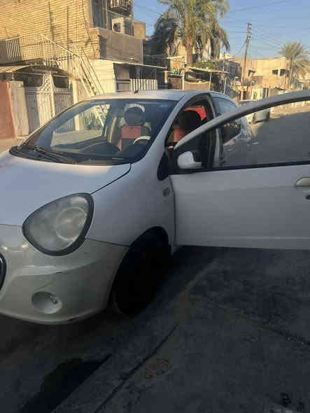 السلام عليكم
 سياره باندا  2012سياره حلوه و مرتبه سياره خير من الله تخم تاير مبدل +باتري سياره دواخل حلوه مرتبه سياره بيهة  نواقص بسيطه جدا 
ملاحظه:جانت صفره و سوينه تغير الون بيض و رقم محول الماني جديد  سياره مال بنية ومصفره غرمات تحويل مباشر 
(سعر 39وبيهة مجال )رقم ***********بغداد الشعب  شارع عدن
