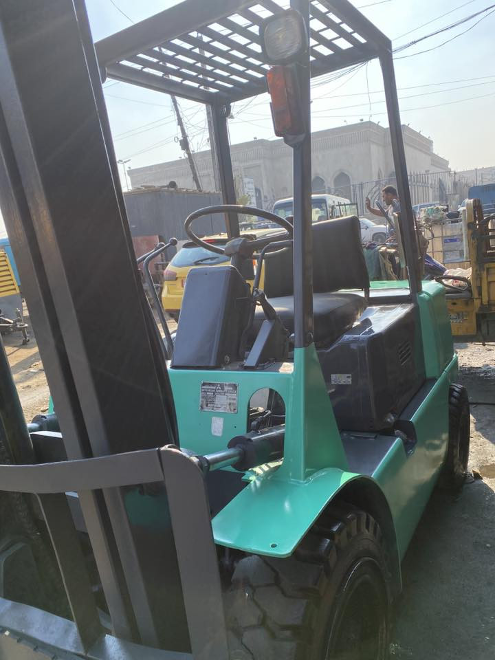 سلام عليكم اللبيع رافعه 
2 طن جب عالي كير اوتامتيك 
كاز جاهزه العمل كل نقص مابيه 
رافعه جديده ***********
