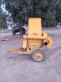 كاروضه للبيع نضيفه جاهزه للعمل موديل ٢٠٠١ الاتصال على الرقم 0787187649...