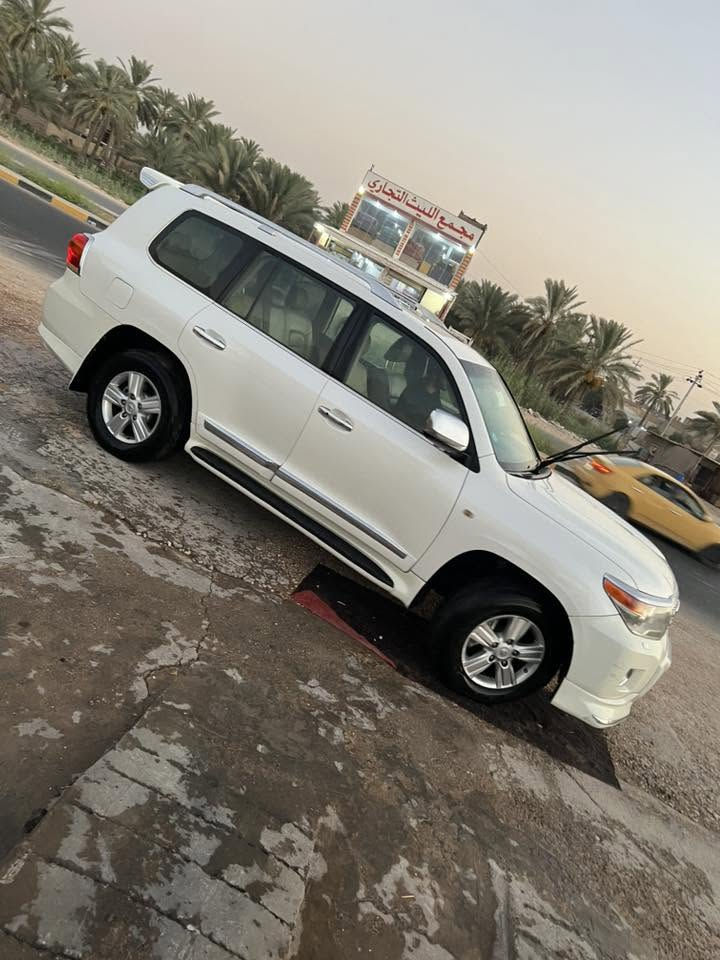 لاندكروز 2008كفاله عدا تبديل دعميات ٢
ماشيه ٢٠٠ فول موصفات تخم تاير حدديه مكينه كير 
سياره جديده        ***********
