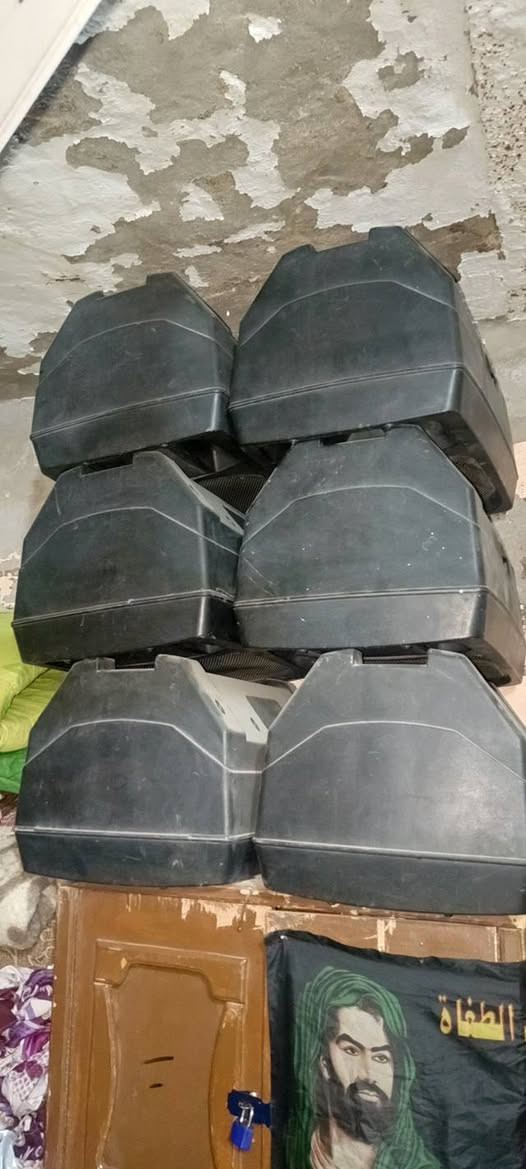 سلام عليكم سماعات  البيع دبدوب 6نضاف مامصلحات السعر سبعميه 50 رقمي  ***********
