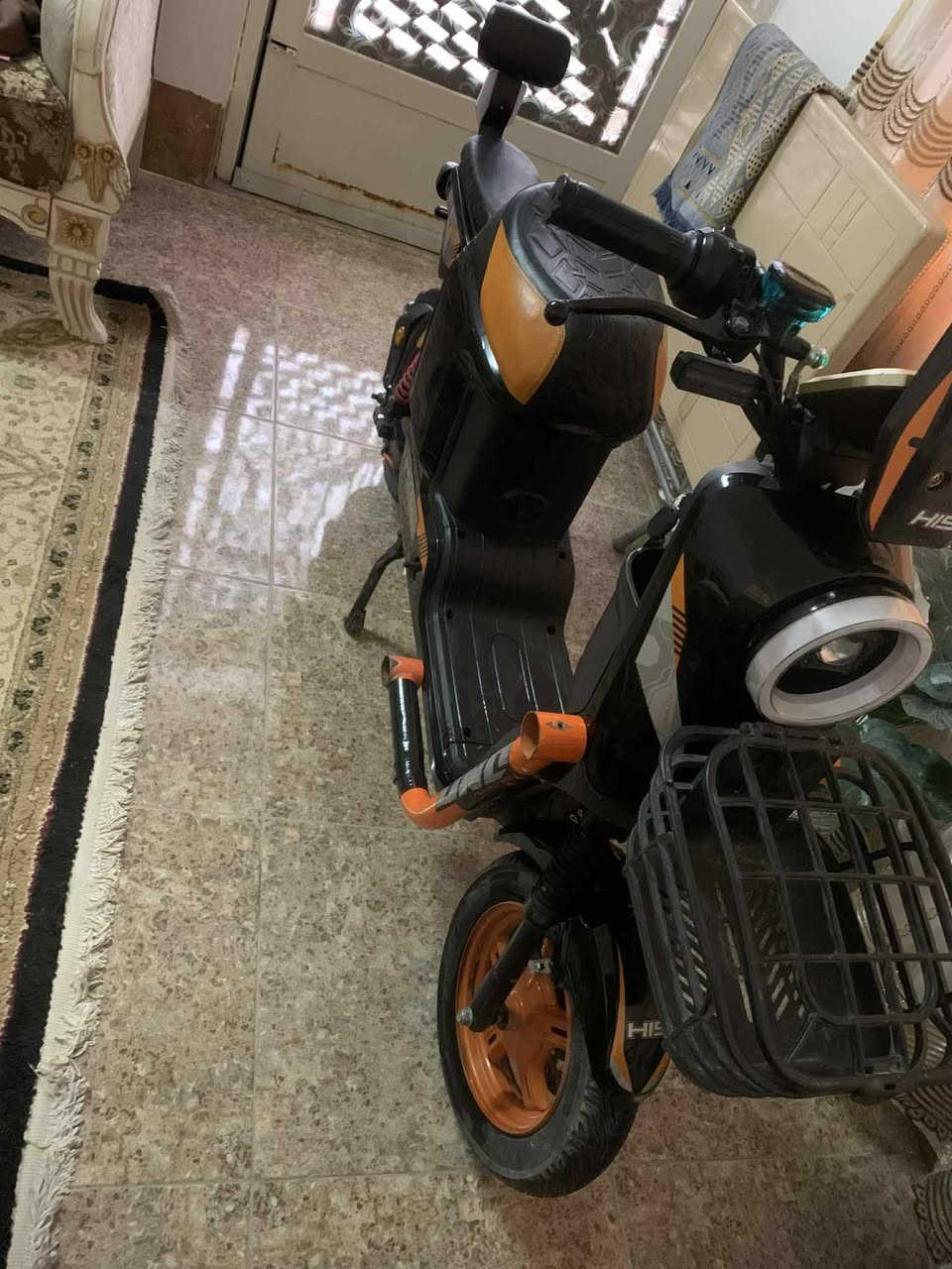 سلام عليكم لبيع x900 سعر 400 وبي مجال 
موصفات معروفا 
اشاير لايتات كلو شغال ما بي اي نقص 
نضافه 90%. كله شغال 
بريكات هيدروليك وره وكدام 
ملاحضه/الدرع الي بل صفحه مضروب ستيكر موضح بل صوره 
5 بطاريات.  ما مضروبات رقمي ***********
مكاني مزارع زيونه الي يم الشلالات
