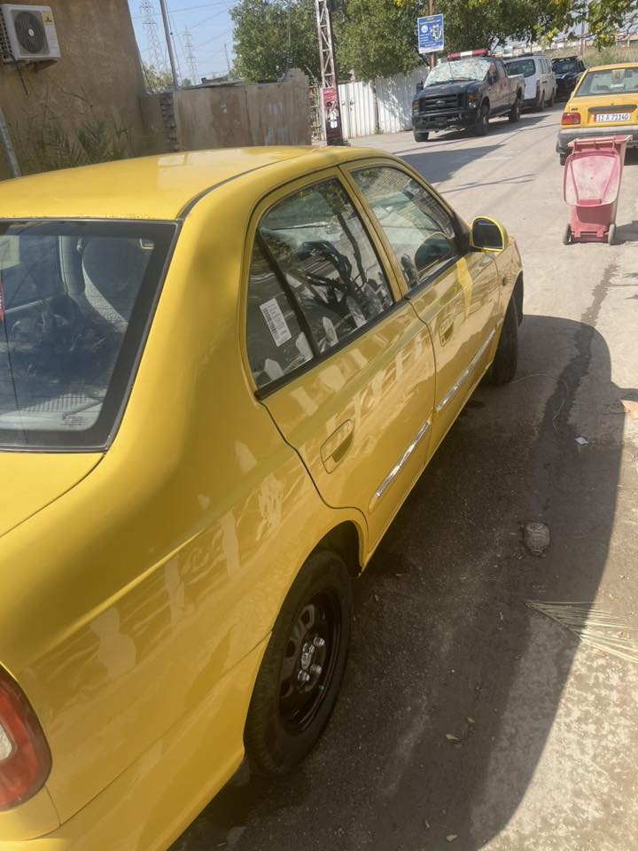 السلام عليكم فيرنا للبيع ٢٠١٤ كير تبريد صدر تايرات جديد بس المحرك يبخر الكشر معيوده وبيها طخه بالجاملغ الخلفي السعر ٦٧وبيها مجال للشراي السياره بسمي مكان السيارة الشعب رقم التلفون ***********
