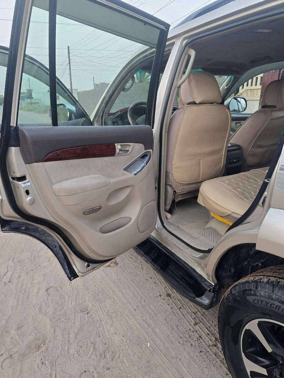 السلام عليكم ورحمة الله وبركاتة برادو 2007 للبيع كويتيه فول مواصفات VX السعر 172 و بيهه مجال *********** رقم بغداد و باسمي
